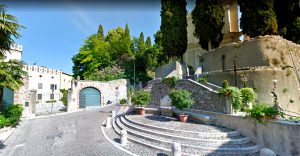 Colà - Piazzale della chiesa